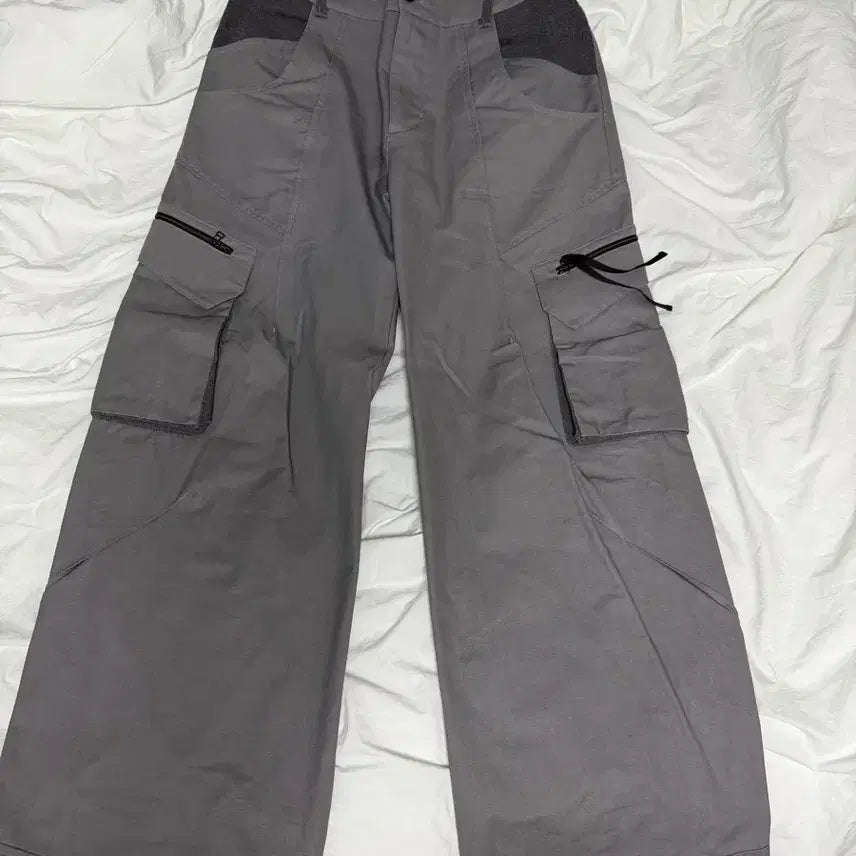 [SOLD OUT] (4)해칭룸 Darted Cargo Pants Wolf Grey