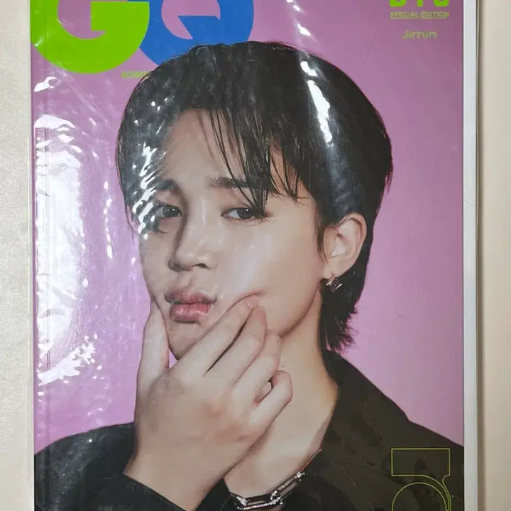 [BUNJANG] BTS Jimin GQ Magazine January 2022 Issue / 방탄소년단 미개봉 GQ 지큐 잡지 2022 1월호 표지 지민