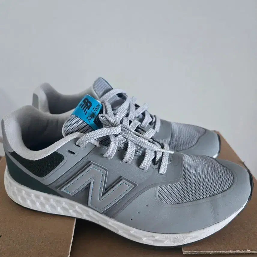 [BUNJANG] New Balance 574 Sneakers (270mm) / 뉴발란스 270mm