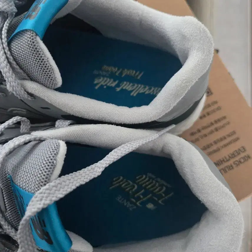 [BUNJANG] New Balance 574 Sneakers (270mm) / 뉴발란스 270mm