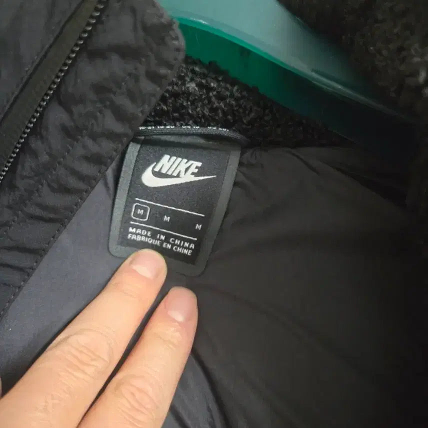 [BUNJANG] Nike Tech Fleece Downfill Vest / 나이키 테크팩 다운필 조끼패딩 - 928909-010 us 사이즈M