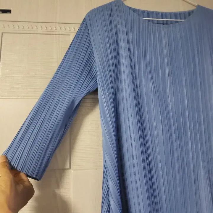 [BUNJANG] Pleated Color Block Long Dress - Sky Blue / 플리츠 배색 롱 원피스 하늘색