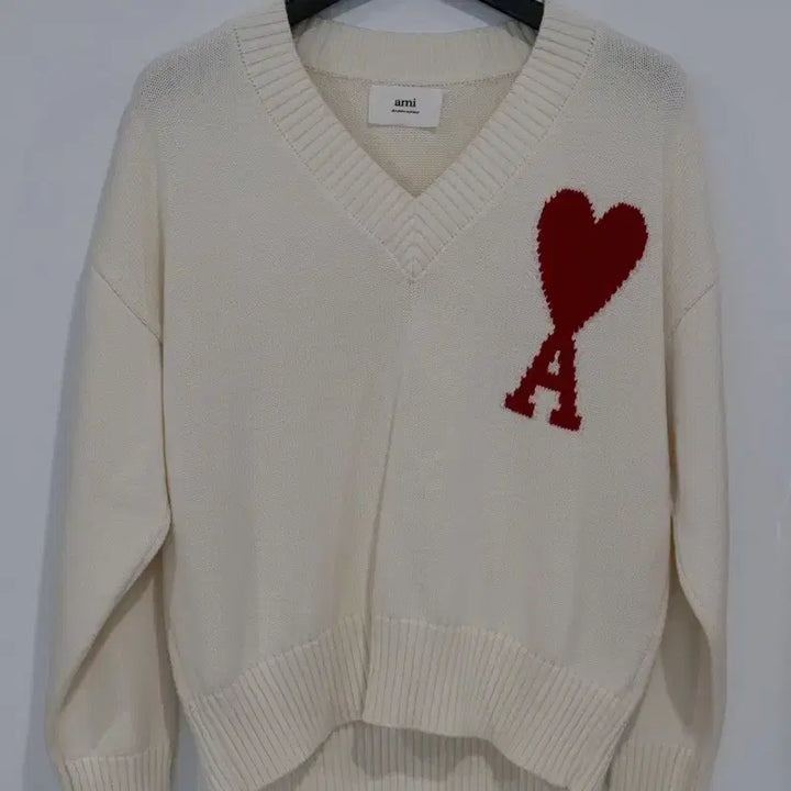[BUNJANG] AMI Paris V-Neck Knit Sweater / 아미 니트 브이넥
