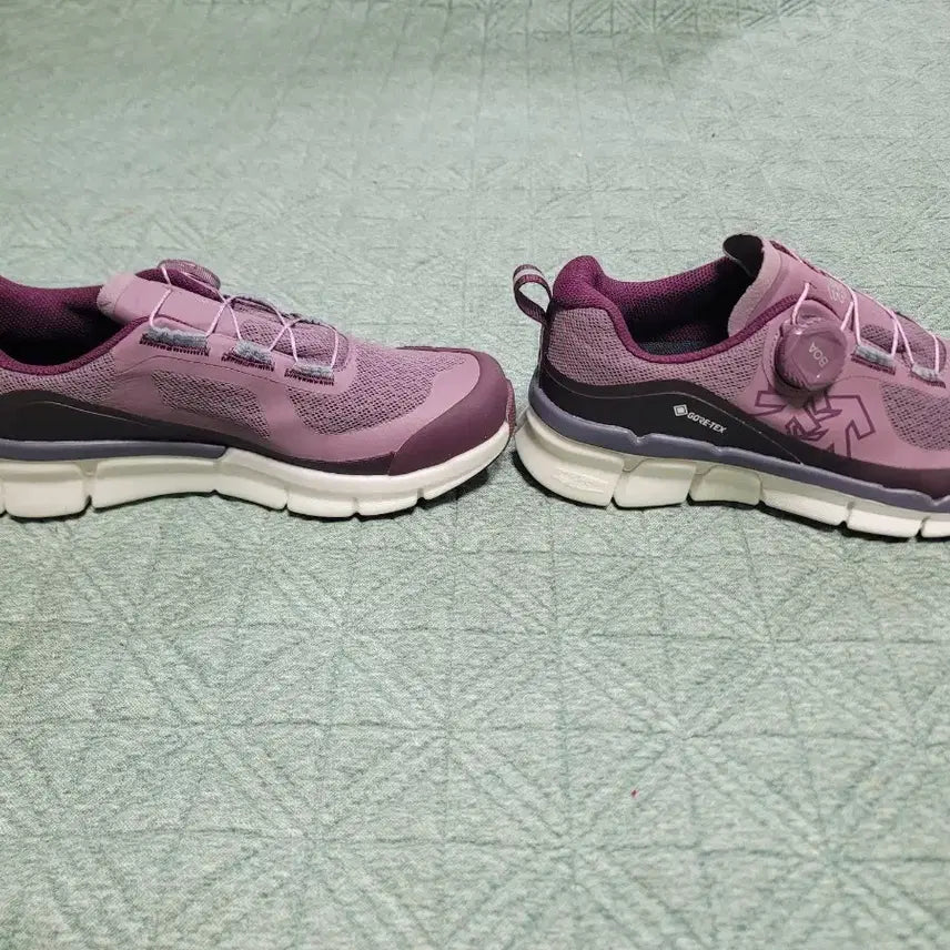 [BUNJANG] Kolon Gore-Tex Boa Dial Hiking Shoes / 코오롱 고어텍스 보아 다이얼 트레킹 워킹화 등산화