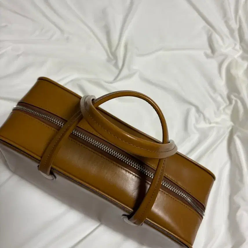 [SOLD OUT] 투티에 로케백 카라멜스몰