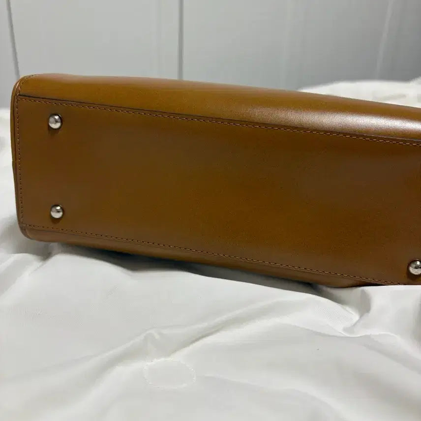 [SOLD OUT] 투티에 로케백 카라멜스몰
