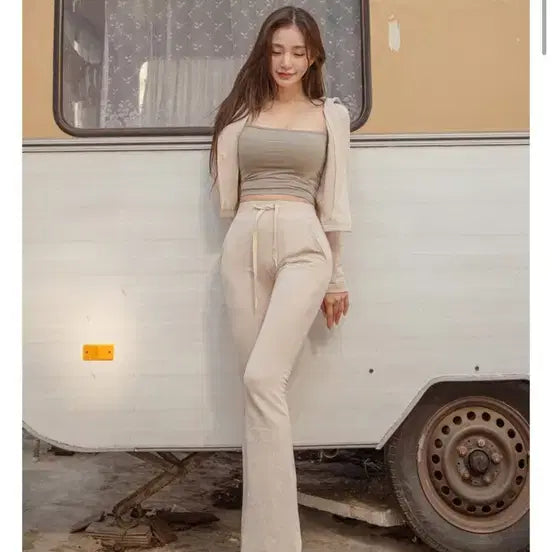 [BUNJANG] 카인다미 골반뽕 슬림 골반볼륨 트레이닝복 세트 / 카인다미 골반뽕 슬림 골반볼륨 트레이닝복 세트