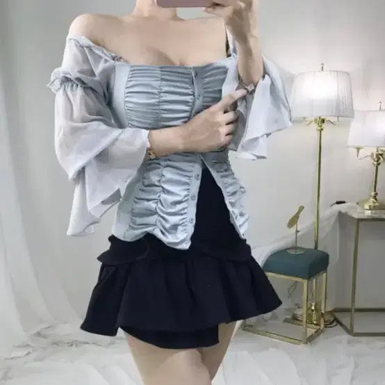 [BUNJANG] 셔링 엔젤 블라우스 수입의류 라비수 / 셔링 엔젤 블라우스 수입의류 라비수