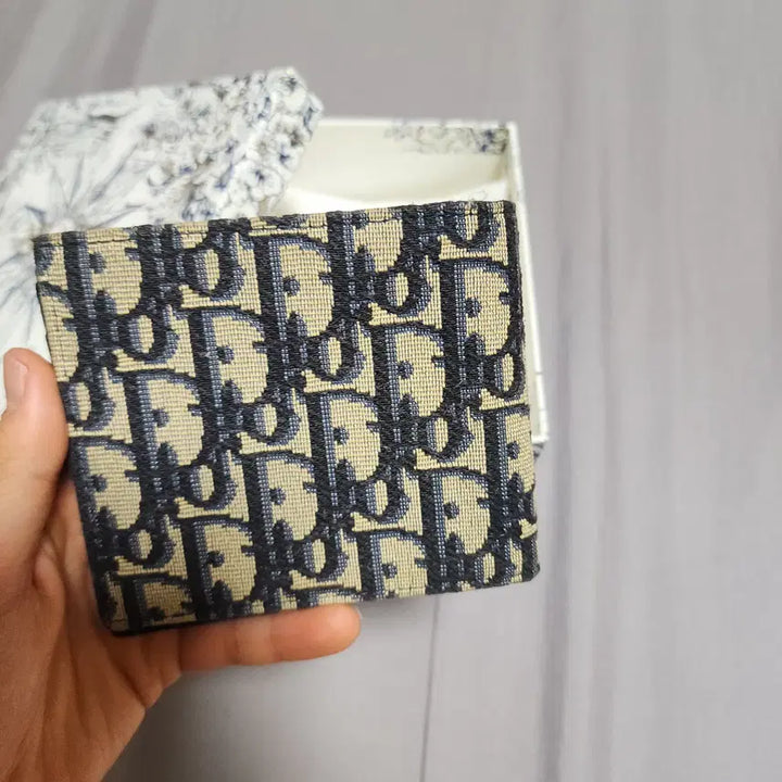 [BUNJANG] Dior Oblique Jacquard Compact Wallet / 디올 오블리크 자카드 컴펙트 반지갑