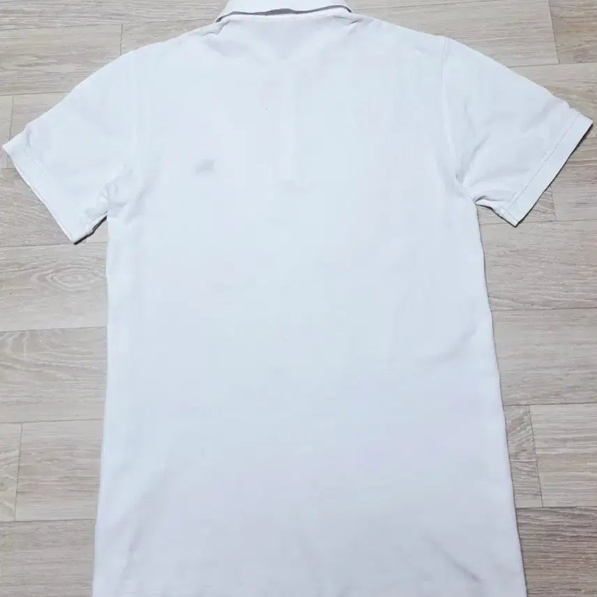[BUNJANG] Burberry T-shirt Size 105 / 바버리 티셔츠  105 정품