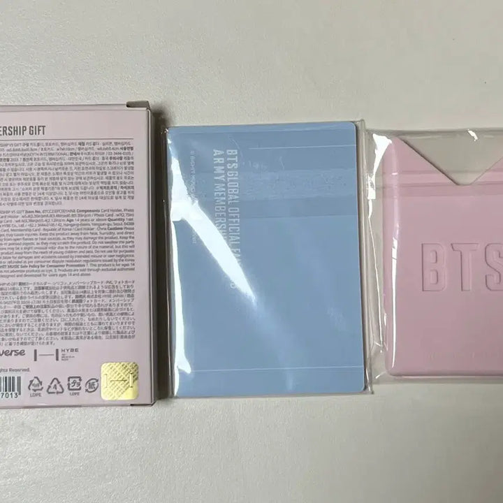 [BUNJANG] BTS 2023 ARMY Membership V5 Gift (Photocards Sealed Full Set) / 방탄소년단 2023 아미 멤버십 V5 기프트 (포카 미개봉 풀셋)