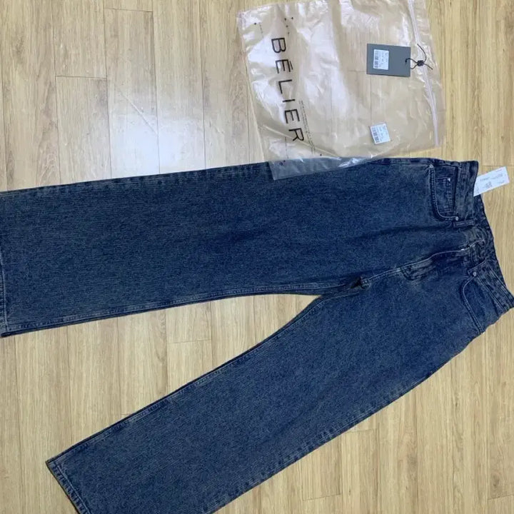 [BUNJANG] VALLIE True Wide Whale Indigo 28/30 Jeans / 벨리에 트루와이드 웨일인디고 28/30 숏버전