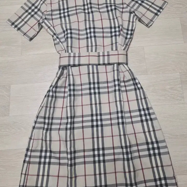 [BUNJANG] Burberry Check Shirt Dress with Belt Set / 체크 바버리 셔츠형 원피스 벨트 세트 55(uk6) 정품