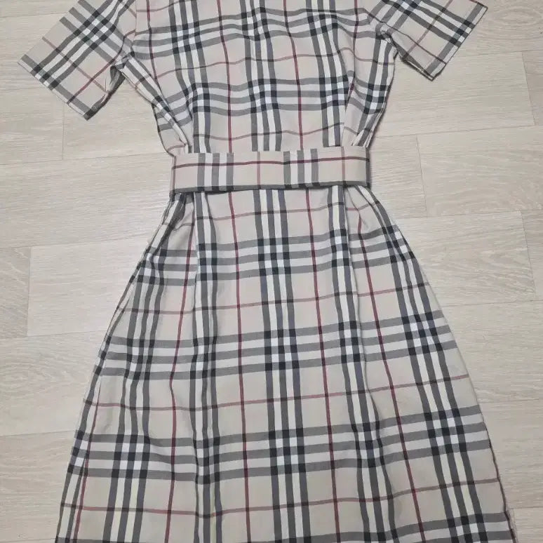 [BUNJANG] Burberry Check Shirt Dress with Belt Set / 체크 바버리 셔츠형 원피스 벨트 세트 55(uk6) 정품