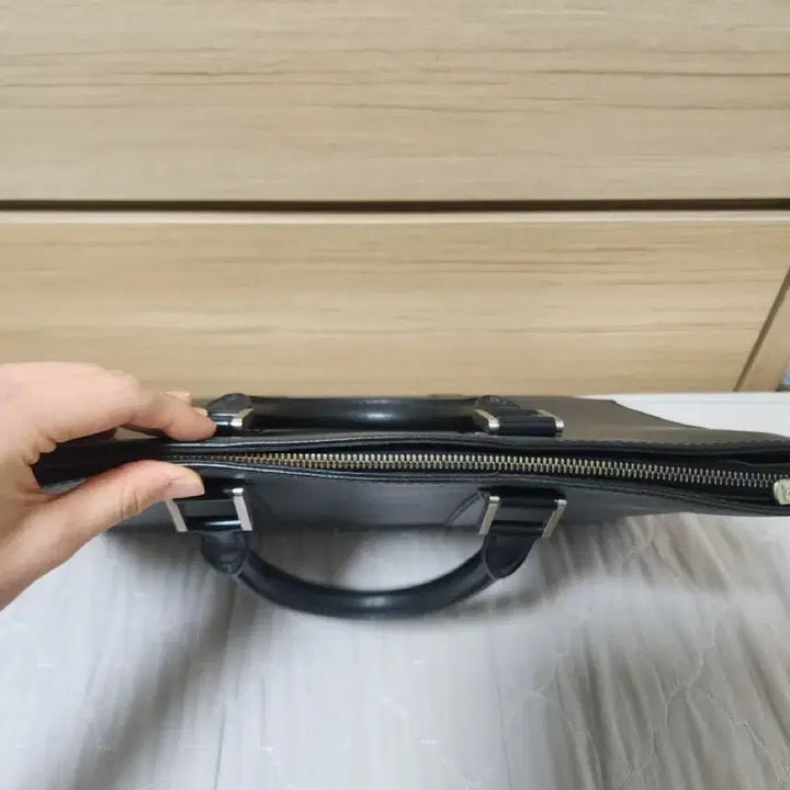 [BUNJANG] Louis Vuitton Taiga Rozan Briefcase / 루이비통 타이가 로잔 서류가방