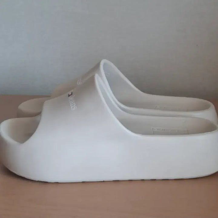 [BUNJANG] Tommy Hilfiger Platform Wedge Slippers / 타미힐피거 키높이 통굽 슬리퍼 37-38