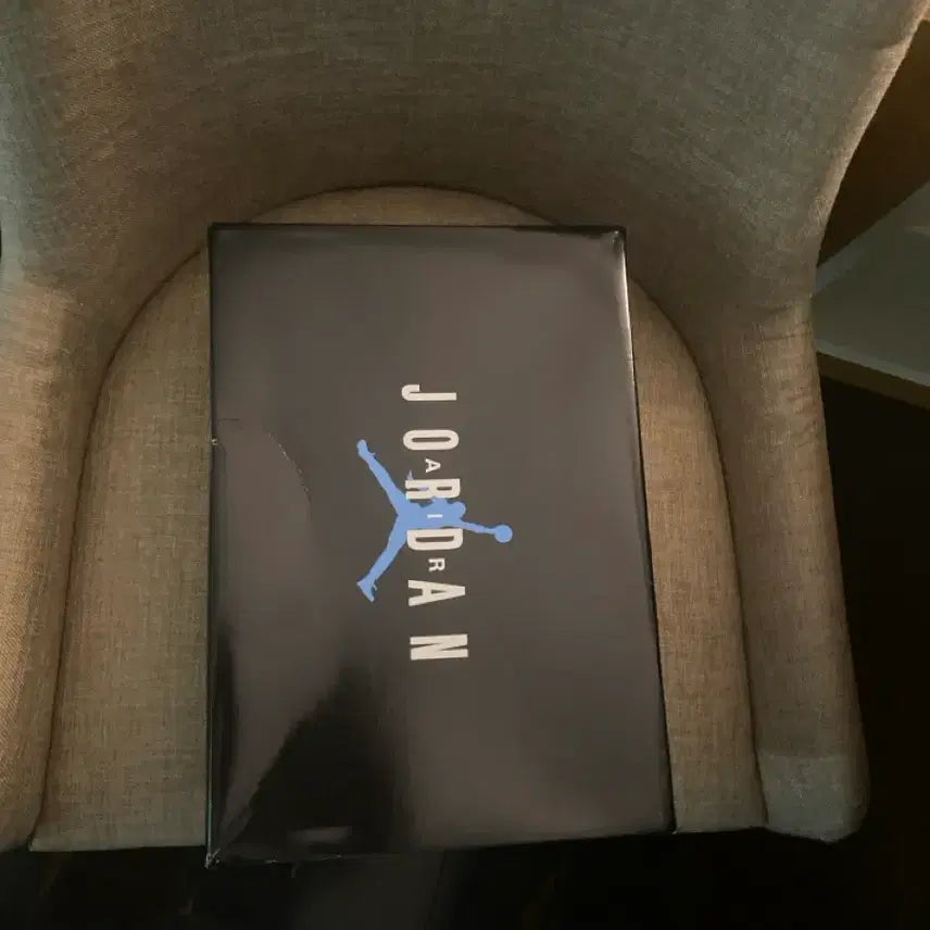 [BUNJANG] Air Jordan 11 Legend Blue Low 275mm / 조던 11 레전드 블루 로우 275mm (새상품)