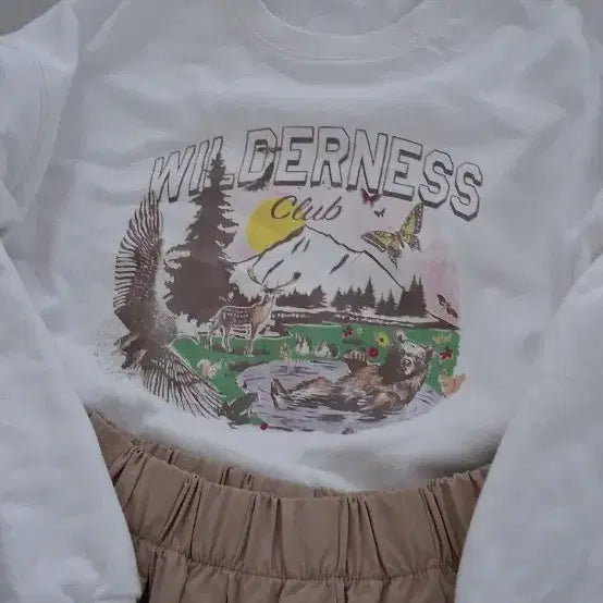 [BUNJANG] White Printed Sweatshirt &amp; Beige Long Skirt Set / 흰색 프린팅 맨투맨 + 베이지 롱 스커트