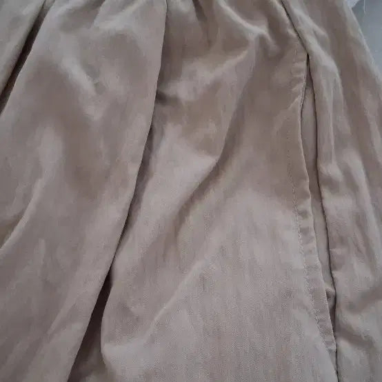 [BUNJANG] White Printed Sweatshirt &amp; Beige Long Skirt Set / 흰색 프린팅 맨투맨 + 베이지 롱 스커트