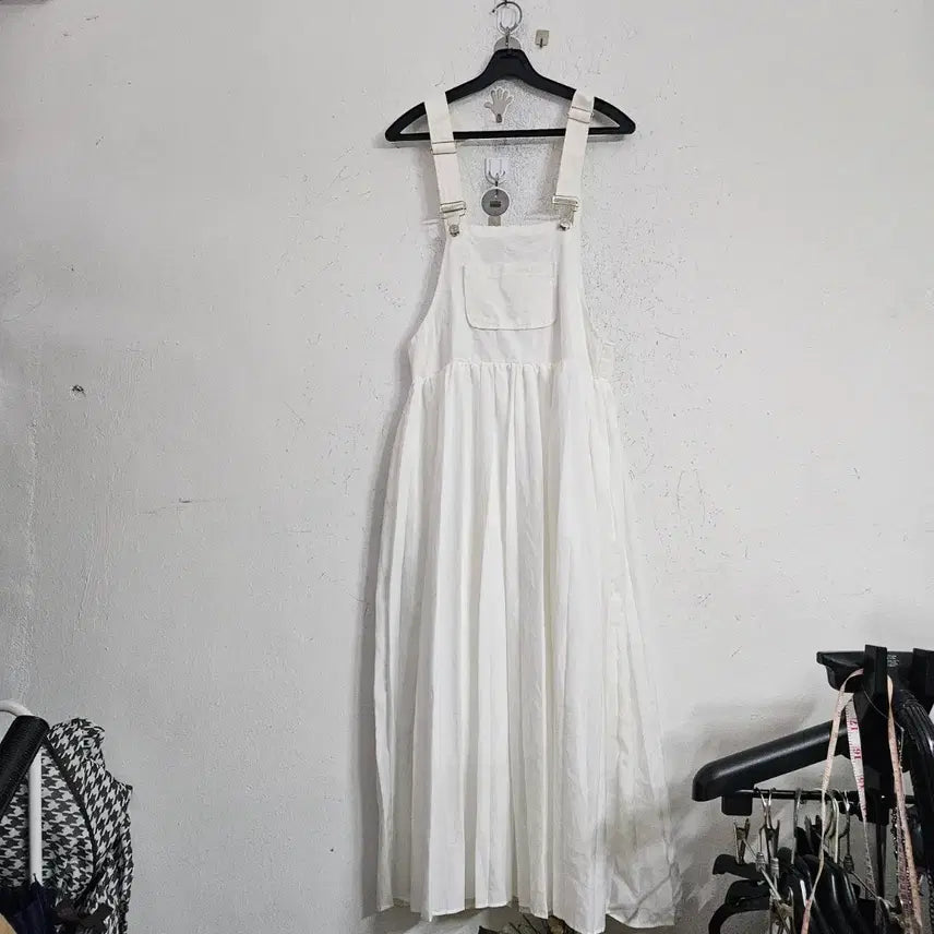 [SOLD OUT] 화이트 롱 멜빵 원피스