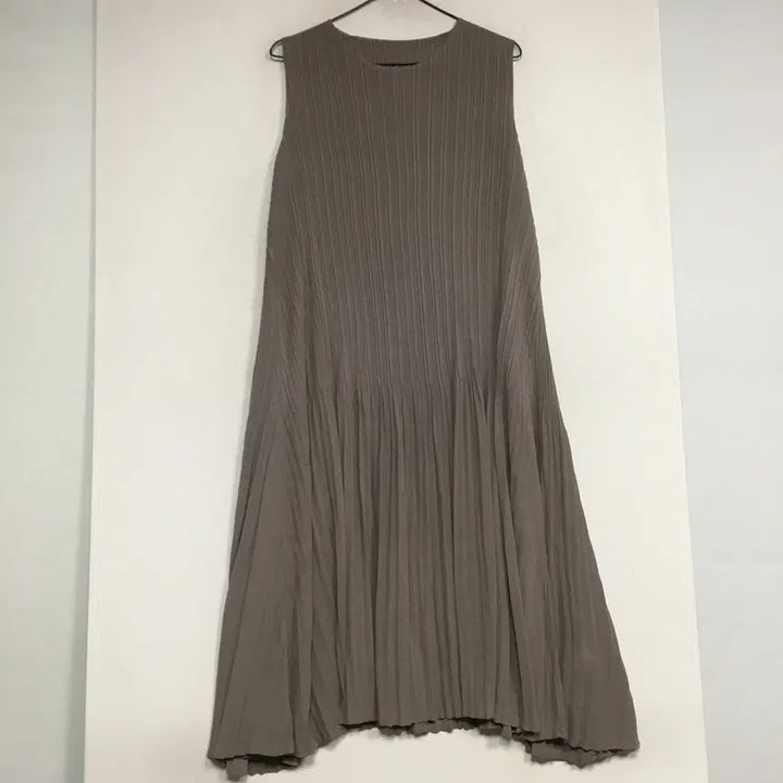 [BUNJANG] Pleats Please Long Dress / 플리츠미 플리츠 롱 원피스 F