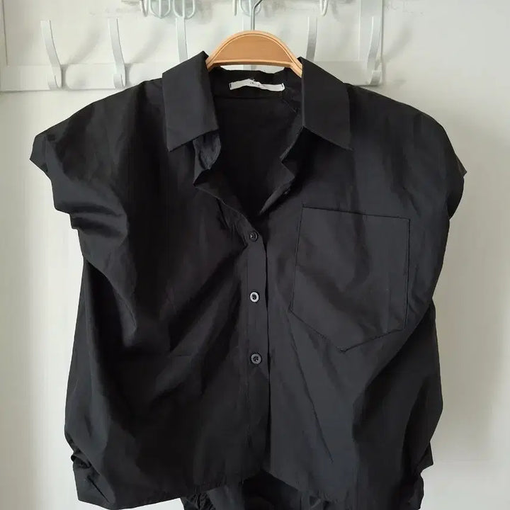 [BUNJANG] Black Puff Sleeve Blouse / 블랙 퍼프  셔츠 블라우스55~66