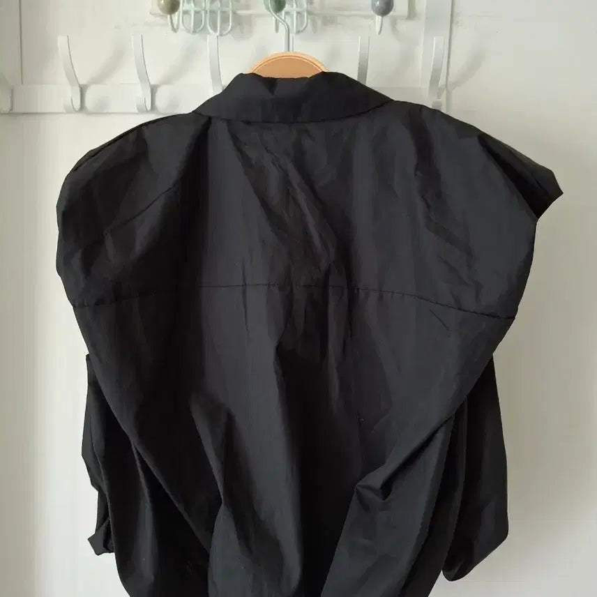 [BUNJANG] Black Puff Sleeve Blouse / 블랙 퍼프  셔츠 블라우스55~66