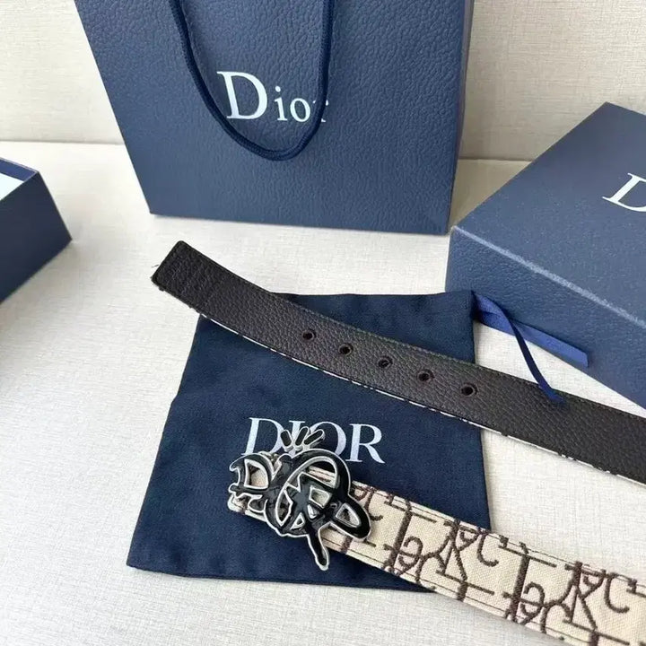 [SOLD OUT] [새상품구매]디올 남성 벨트 로고 레터 벨트95폭 3.5cm