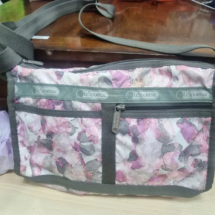[BUNJANG] Lesportsac Crossbody Bag / 레스포샥 크로스 가방