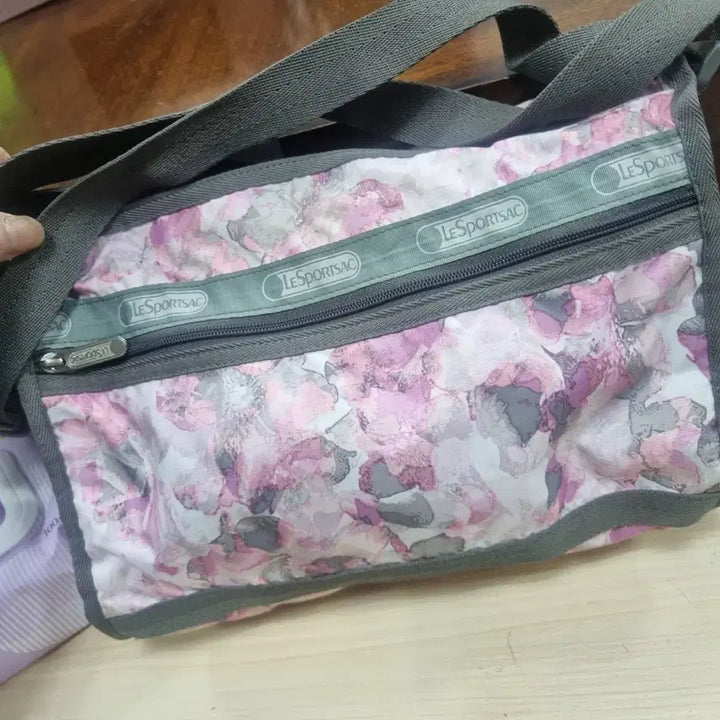 [BUNJANG] Lesportsac Crossbody Bag / 레스포샥 크로스 가방
