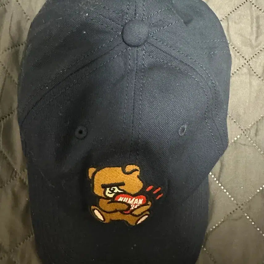 [BUNJANG] Human Made Bear Embroidered Ball Cap Navy / 휴먼메이드 곰돌이 볼캡 네이비 판매합미다