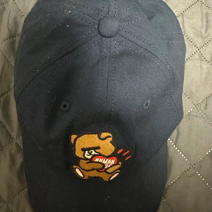 [BUNJANG] Human Made Bear Embroidered Ball Cap Navy / 휴먼메이드 곰돌이 볼캡 네이비 판매합미다