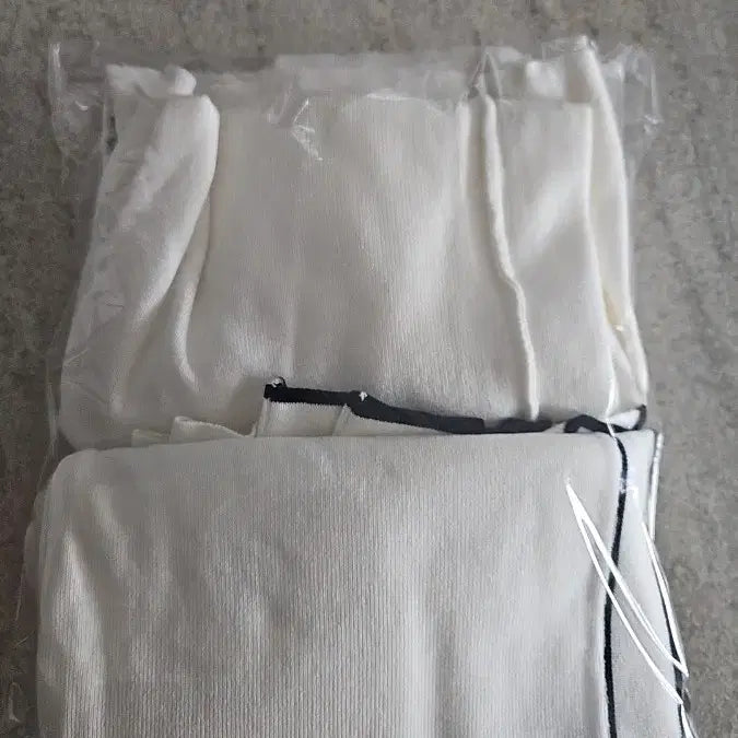 [BUNJANG] Ivory Colorblock Knit Cardigan and Dress Set / (새상품)  아이보리  배색 니트 가디건 세트