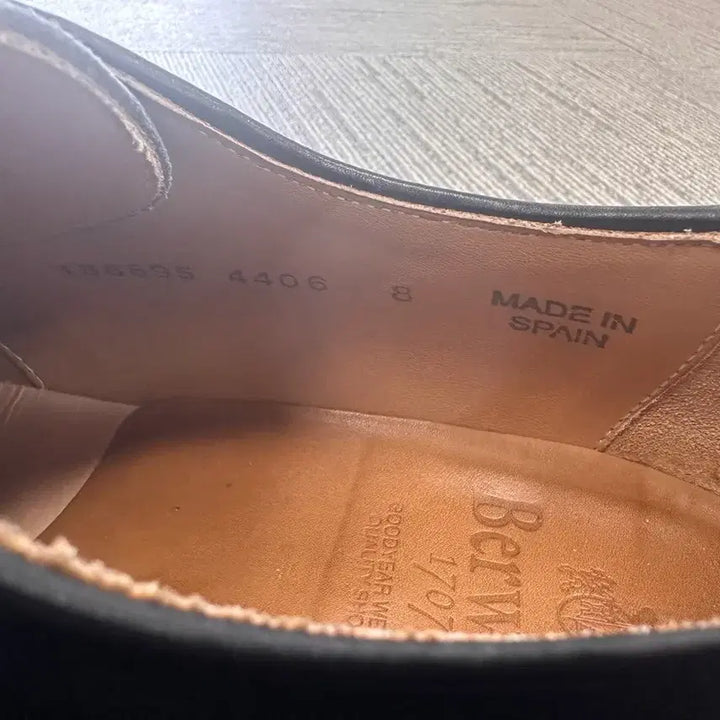 [SOLD OUT] 버윅 4406 팔러 UK8(270)