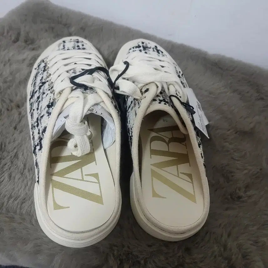 [BUNJANG] ZARA Tweed Slip-on Mules Sneakers / New 새상품 자라 슬립온 뮬 운동화 스니커즈 블로퍼 여자 38 250