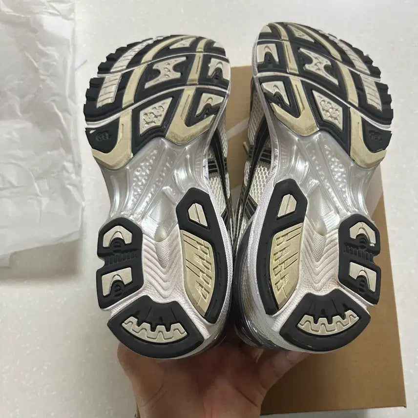 [BUNJANG] Asics Gel Kayano 14 Cream Black Sneakers / 아식스 젤카야노14 크림블랙 285