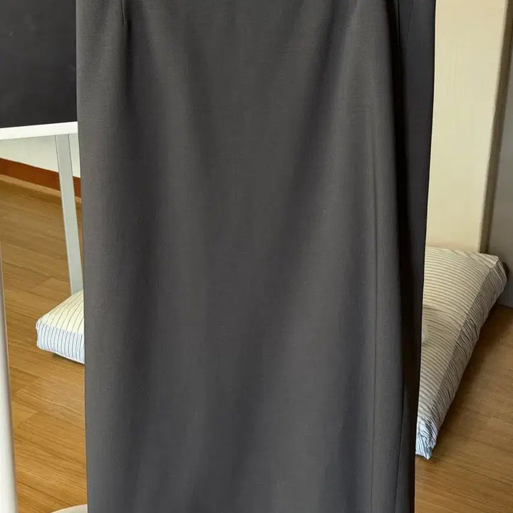 [BUNJANG] SIE Charcoal Skirt (Slacks Material) / 최종가 SIE시에 차콜 스커트 L(슬랙스 재질)