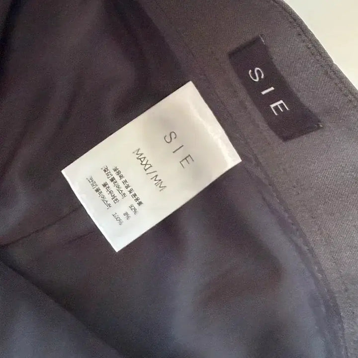 [BUNJANG] SIE Charcoal Skirt (Slacks Material) / 최종가 SIE시에 차콜 스커트 L(슬랙스 재질)