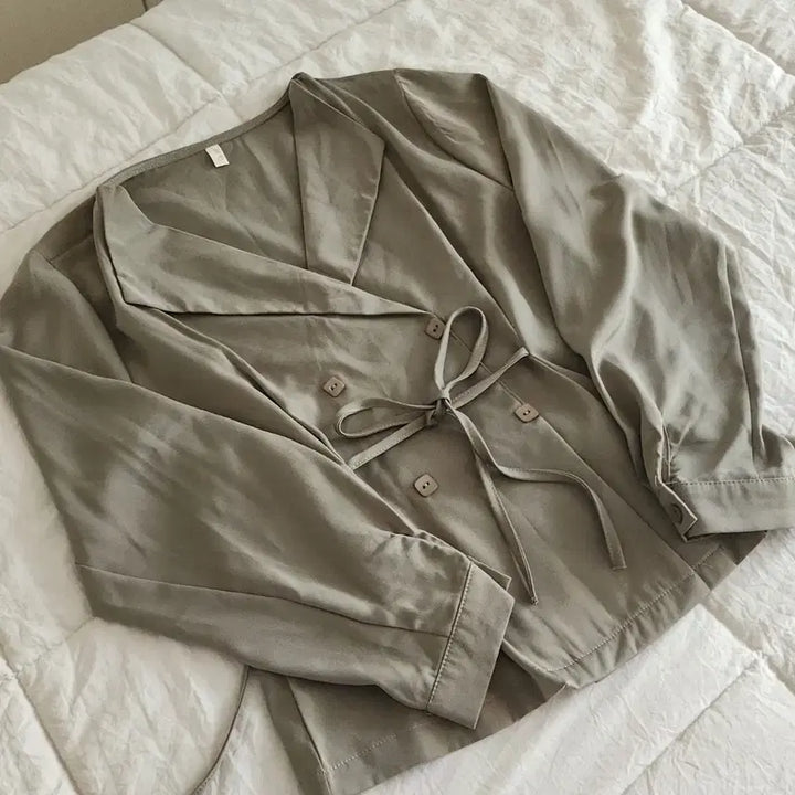 [BUNJANG] Ribbon Tie Blouse Greige (L) / 그레이지색 리본 매듭 블라우스 (L)