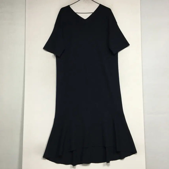 [BUNJANG] TIME V-Neck Knit Midi Dress / TIME 타임 브이넥 니트 원피스 F