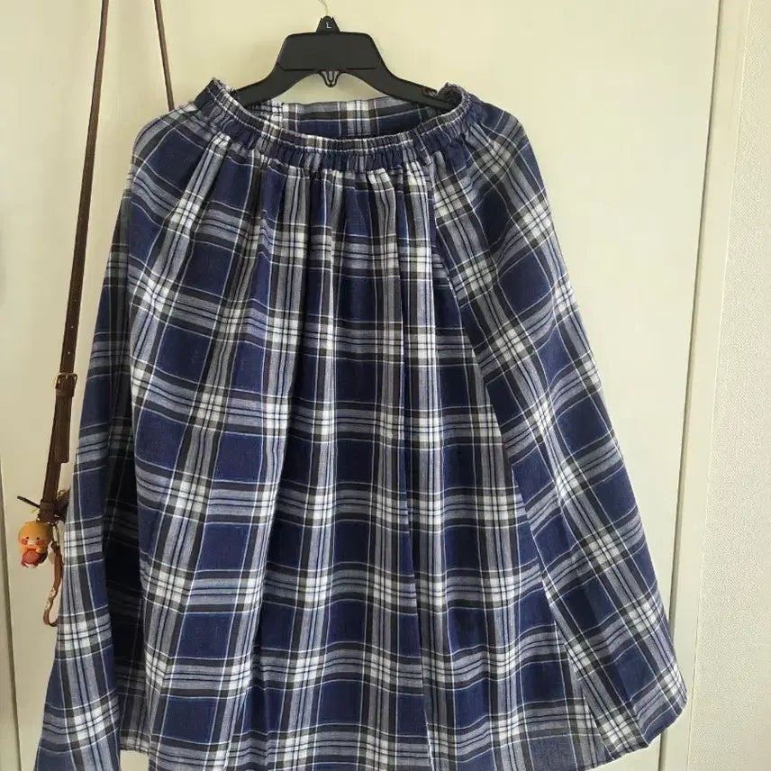 [BUNJANG] Navy Check Flare Long Skirt / 네이비 체크 플레어 롱 스커트