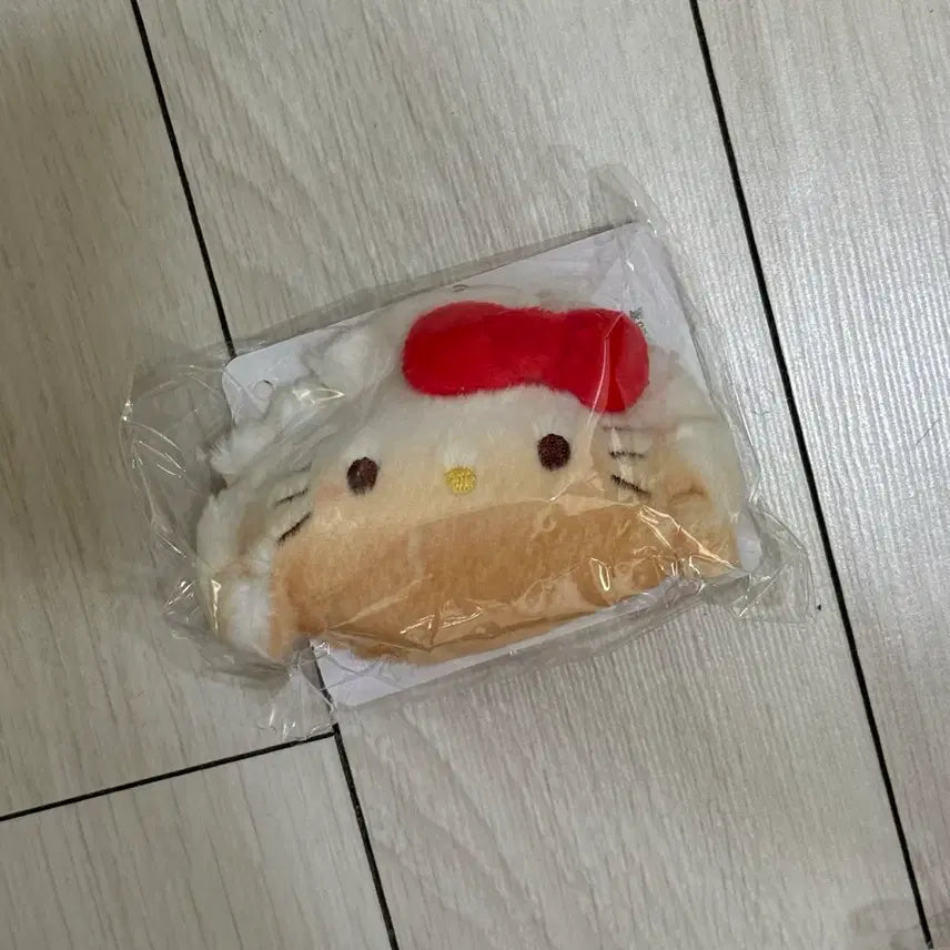 [SOLD OUT] [현물]상하이 한정 만두 키티 교자 키링 샤오롱빠오