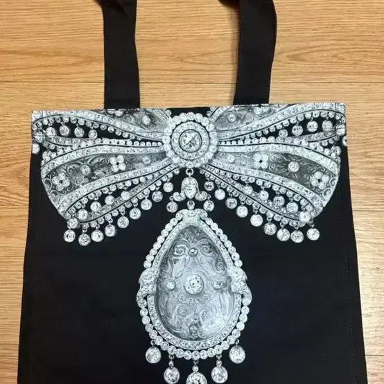 [BUNJANG] Cartier V&amp;A London Tote Bag / 까르띠에 cartier 에코백 토트백 천가방 V&amp;A 런던