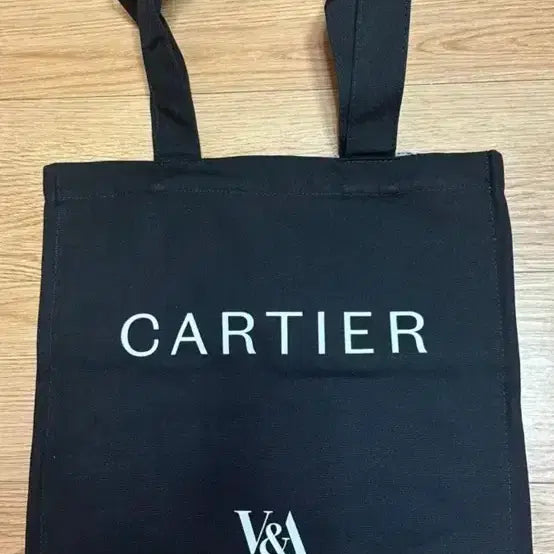 [BUNJANG] Cartier V&amp;A London Tote Bag / 까르띠에 cartier 에코백 토트백 천가방 V&amp;A 런던