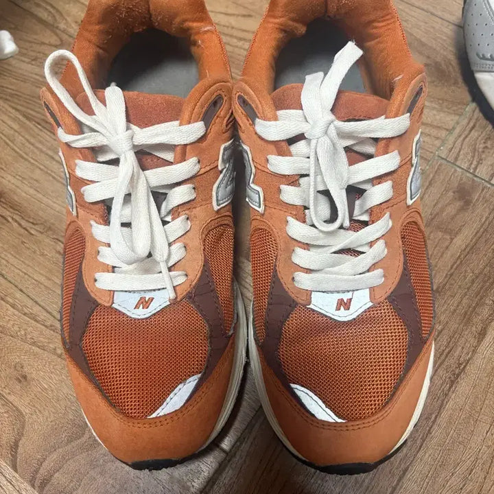 [BUNJANG] New Balance 2002 Rust Oxide Sneakers / 뉴발란스 2002 러스트옥사이드 270