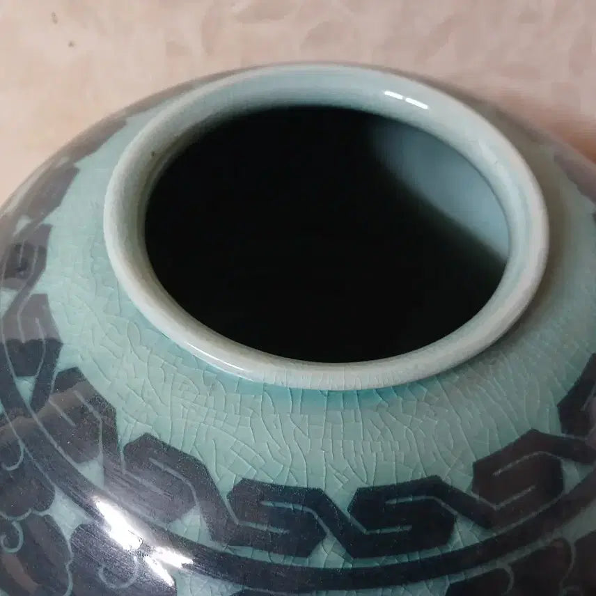 [BUNJANG] Celadon Dragon and Worm Moon Jar / 청자 용충 달항아리