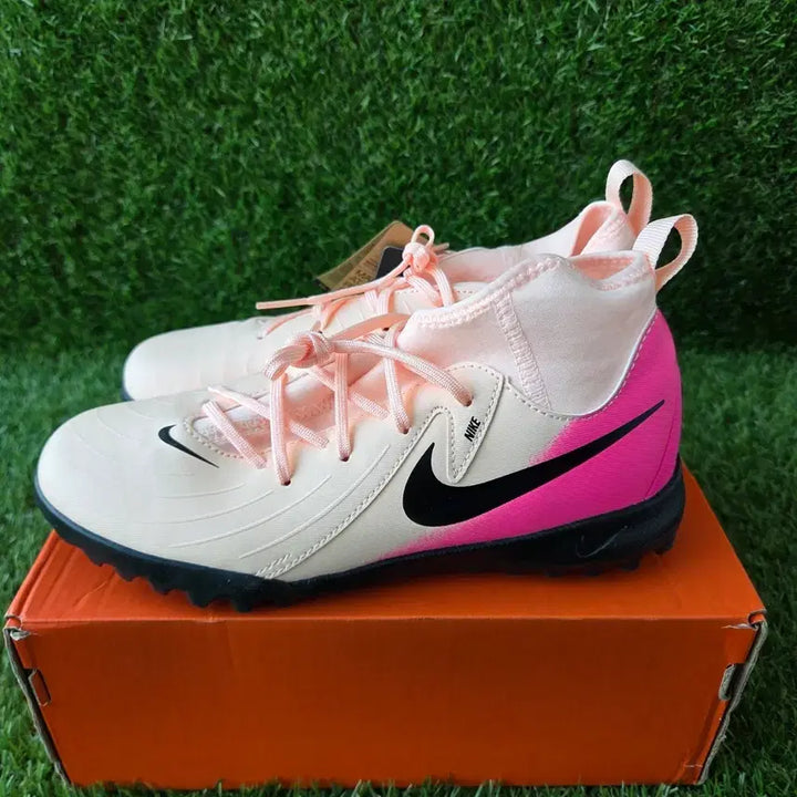 [BUNJANG] Nike Kids Futsal Shoes - Pink/Beige / 나이키 키즈 풋살화 축구화 핑크/베이지