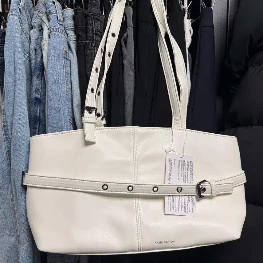 [SOLD OUT] 새상품 세이모온도 르벨트백 아이보리 m