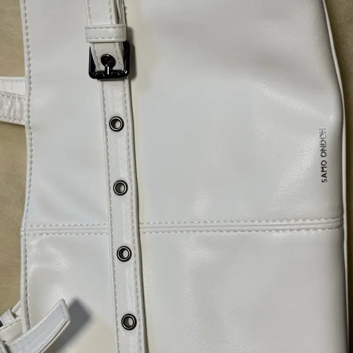 [SOLD OUT] 새상품 세이모온도 르벨트백 아이보리 m