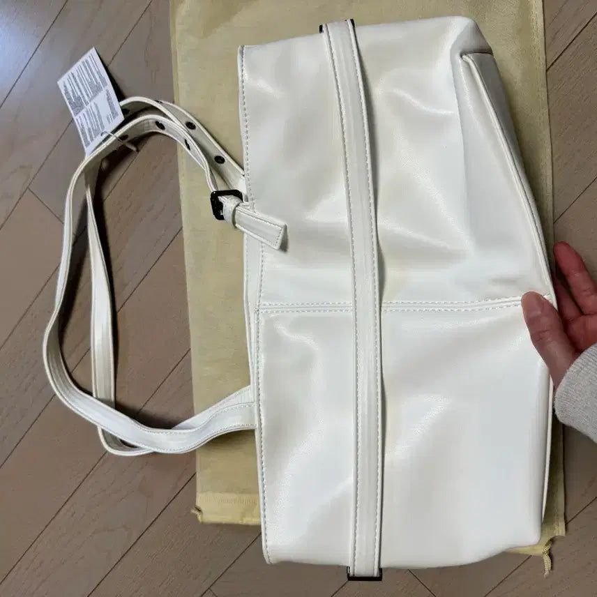 [SOLD OUT] 새상품 세이모온도 르벨트백 아이보리 m
